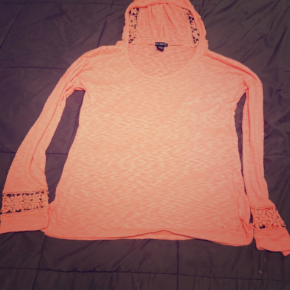 Women’s shirt
